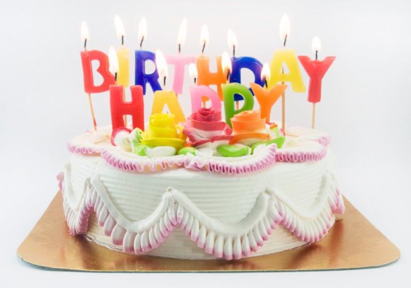 Burning Candle On Birthday Cake -wb3104