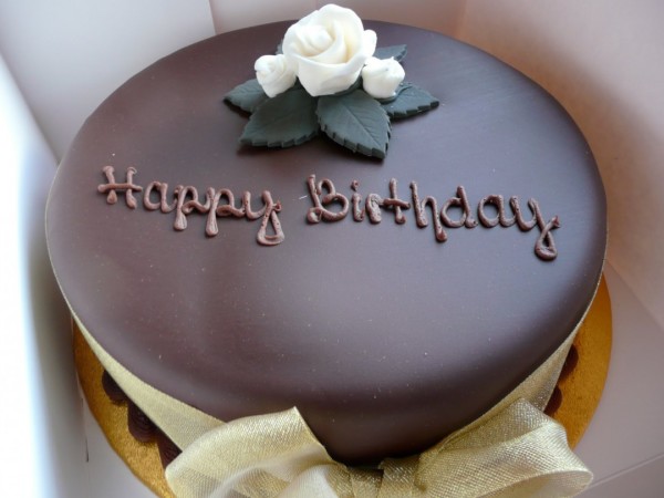 Birthday With Beautiful Choclate Cake-wb3036